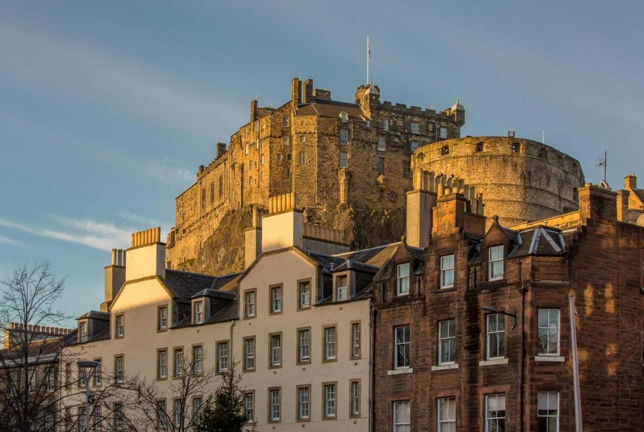 Altido Unique & Stylish Grassmarket Apt - Close To Castle Edinburgh Room photo